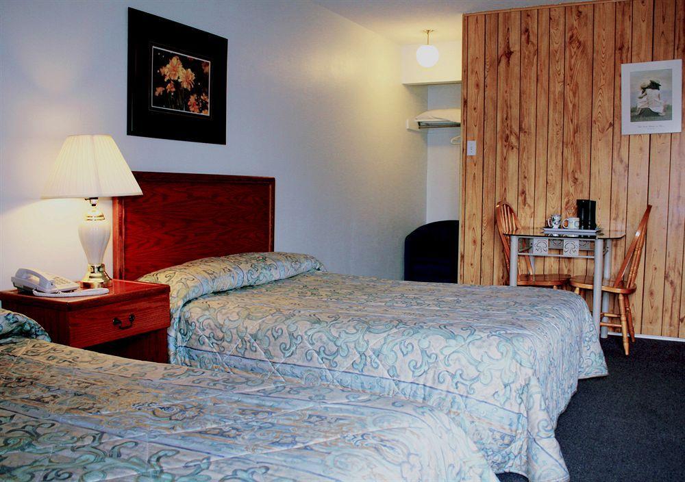 Lake City Motel Dartmouth ภายนอก รูปภาพ
