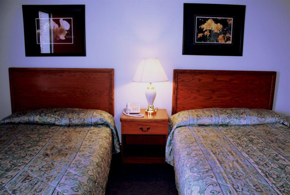 Lake City Motel Dartmouth ภายนอก รูปภาพ