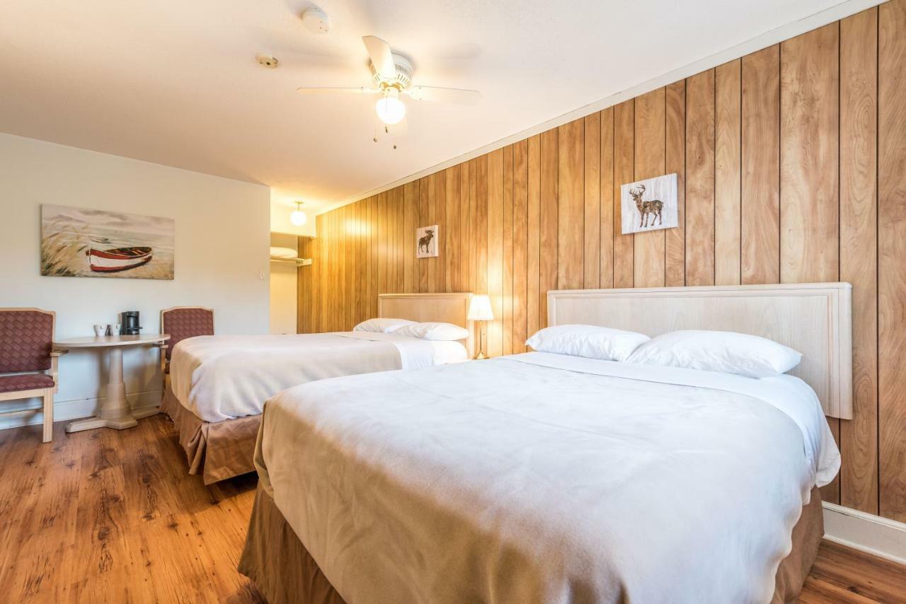 Lake City Motel Dartmouth ภายนอก รูปภาพ