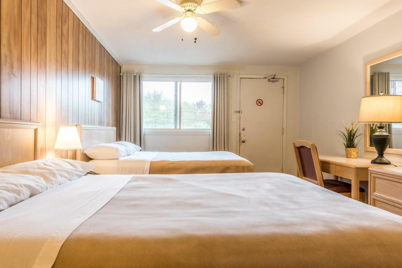 Lake City Motel Dartmouth ภายนอก รูปภาพ