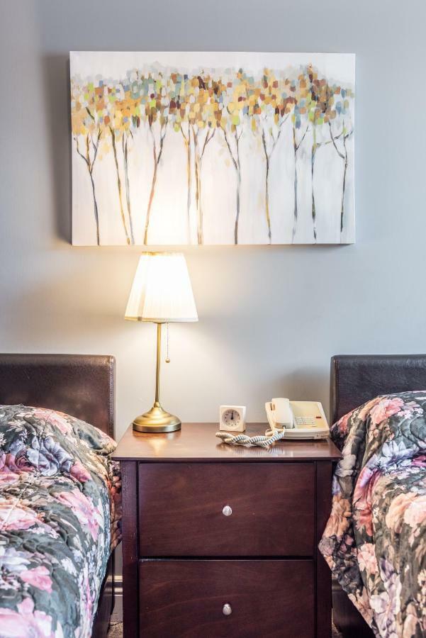 Lake City Motel Dartmouth ภายนอก รูปภาพ
